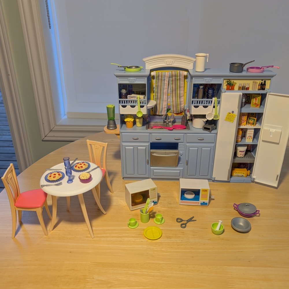 Barbie Kitchen Set 2005